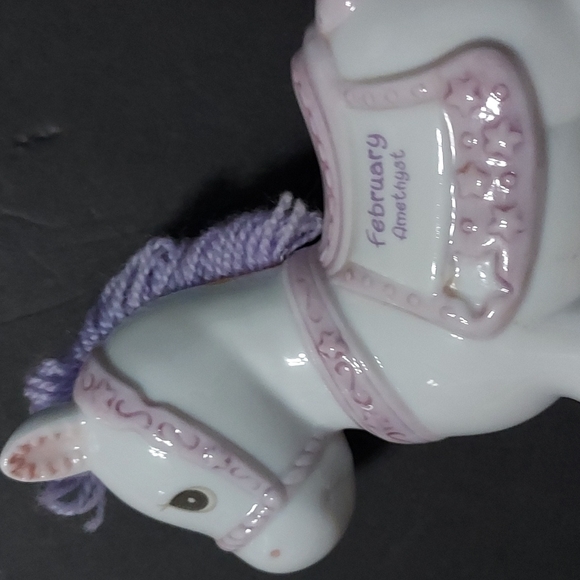 Vtg.Precious Moments Febuary Piggy Bank with Stopper. 4in.Wx5 3/4in.H.GUC. - Picture 4 of 9